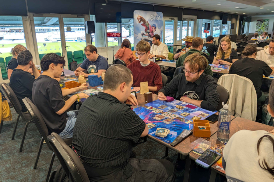 Auraq takes leading role in London World Championship Qualifier